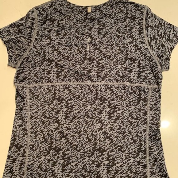 Nike Running Dri-Fit Athletic Short Sleeve Crew Neck Print Top Black + Grey Sz M - Picture 3 of 6